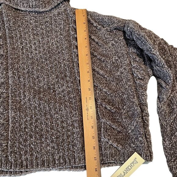 Blank NYC In The Nude Turtleneck Cropped Cable Knit Sweater Size XS NWT - Picture 4 of 10